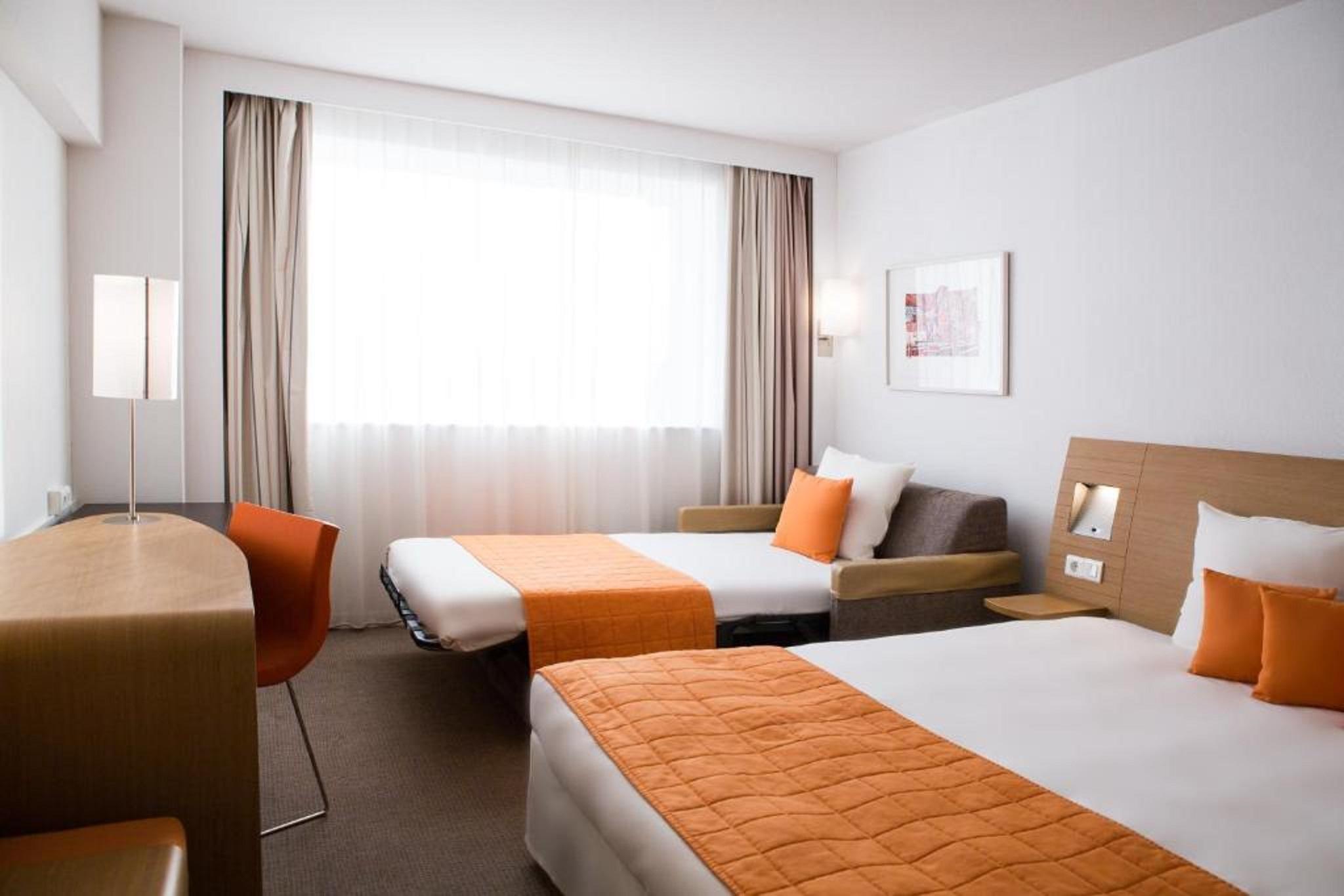 Novotel Bucharest City Centre Экстерьер фото